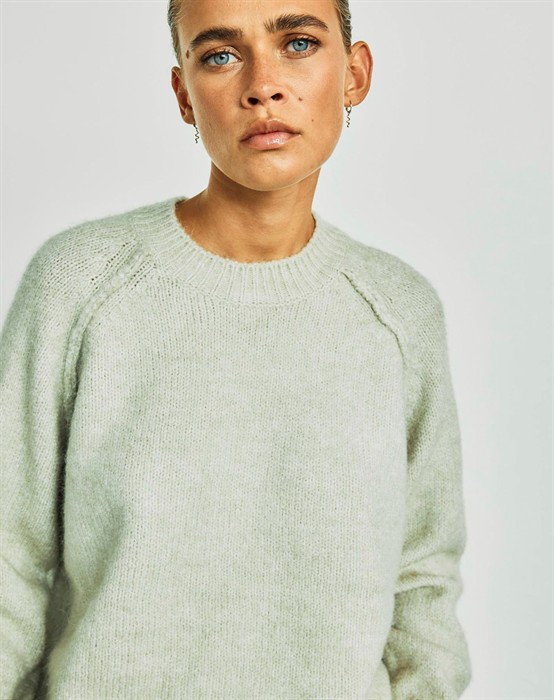 Andrea WBL Cropped Strik 